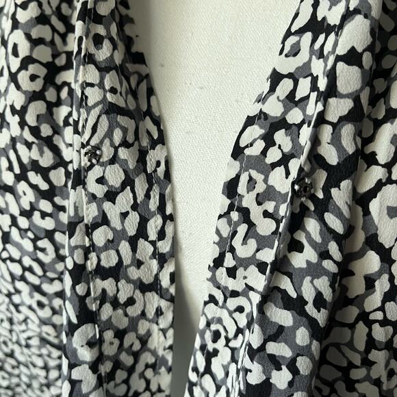 Joie Naya B Silk Halter Blouse in Caviar Women's M Leopard Print Gray Black - Picture 5 of 7